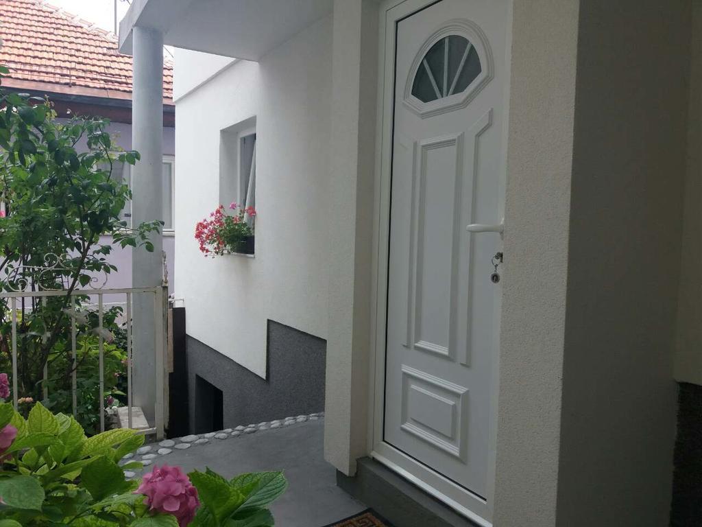 Apartman Lokum SJJ Exteriör bild